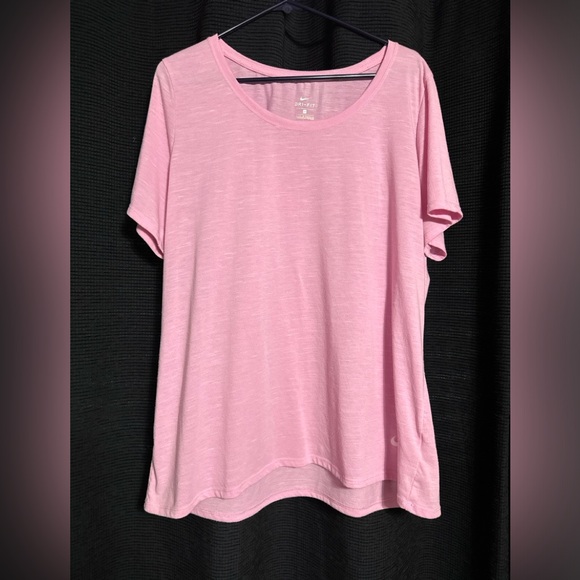 Dri-Fit light pink Nike, size 2X, pet/smoke free home. - Picture 4 of 6